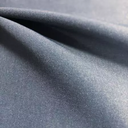 Material textil din nailon cu întindere confortabilă, rezistent la apă. - Material textil din nailon cu întindere confortabilă în 70 denieri, rezistent la apă.