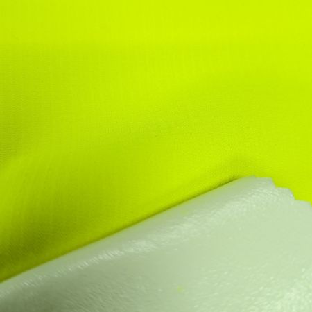 Tessuto in poliestere ripstop elasticizzato a 4 vie EN471 giallo fluorescente - Tessuto in poliestere ripstop elasticizzato a 4 vie traspirante e impermeabile EN471 giallo fluorescente