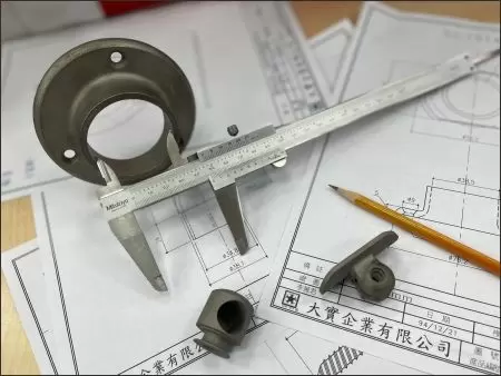 Dah Shi Metal Industrial Co., Ltd. - パイプ用の金属手すりとアクセサリーの専門メーカー