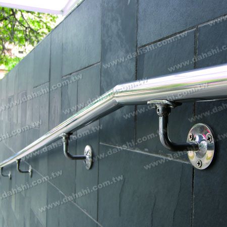 Suporte de parede ajustável em ângulo para tubo redondo de aço inoxidável