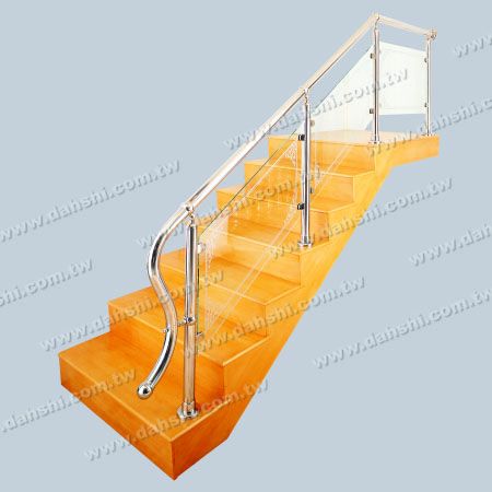 玻璃夹楼梯展示图