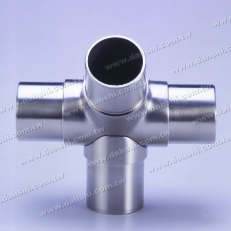 S.S.丸形チューブ内部135°コネクター4方向出口 - ステンレス鋼丸形チューブ内部135度コネクター4方向出口
