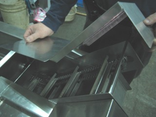 Αποσυναρμολογείται για εύκολο καθαρισμό.