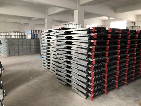 Taburete escalón - Fábrica de escaleras plegables de metal en Vietnam y  China, Fabricante de carretillas de mano, carros de plataforma plegables y  taburetes escalonados con sede en Taiwán