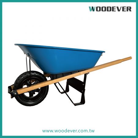 Carriola ad alta capacità per tutti i terreni con vassoio in PP, manico in legno massello e pneumatici in gomma (carico 250 kg) - Carriola impermeabile in acciaio metallico con ruote in gomma antiforatura prodotta da WOODEVER Vietnam Handtruck Factory