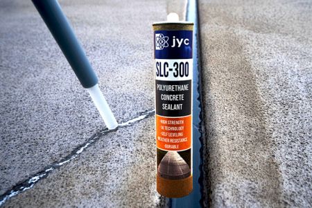 Keo bịt kín bê tông tự san phẳng - Keo polyurethane tự san phẳng để bịt khe hở bê tông