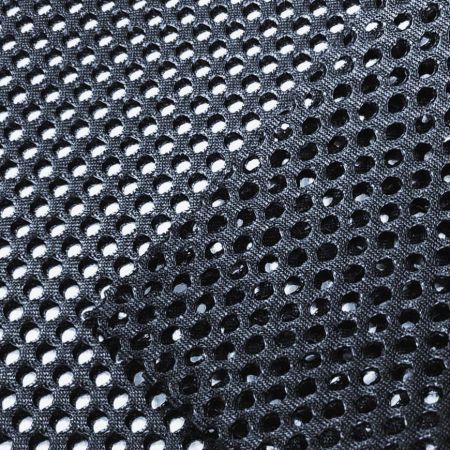 Malha ultra-leve e elástica - Malha tricotada de alta densidade – projetada para roupas ativas, combinando estabilidade, respirabilidade e resistência à abrasão.