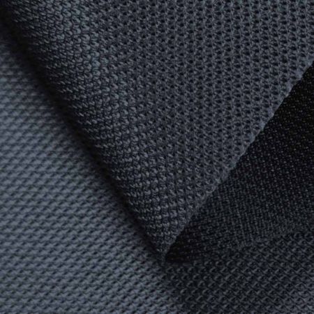 100% 聚酯纤维经编针织布