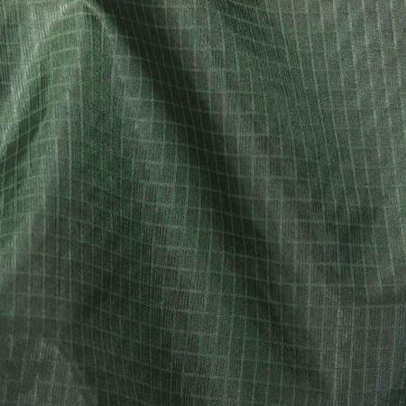 HL25IN1138SS-4_Diseñado para la élite: Conchas ultraligeras de 10-40D que reducen el peso de la mochila sin comprometer la durabilidad alpina