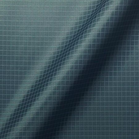 Diseñado para la élite: caparazones ultraligeros de 10-40D que reducen el peso de la mochila sin comprometer la durabilidad alpina