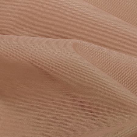 Hochdichtes Warp-Strick-Elastiknetz – superleicht, langlebig, elastisch und atmungsaktiv, um die Wärmebelastungen abzuleiten.