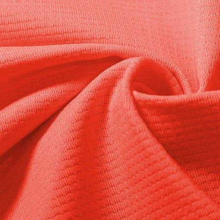 Élasticité dans quatre directions, douceur, respirabilité