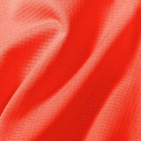 Élasticité dans quatre directions, douceur, respirabilité