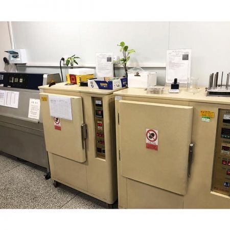 Машина для испытания на абразию