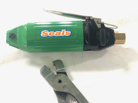 Alat Crimping Udara–Unit Utama dengan Pemasangan Bilah