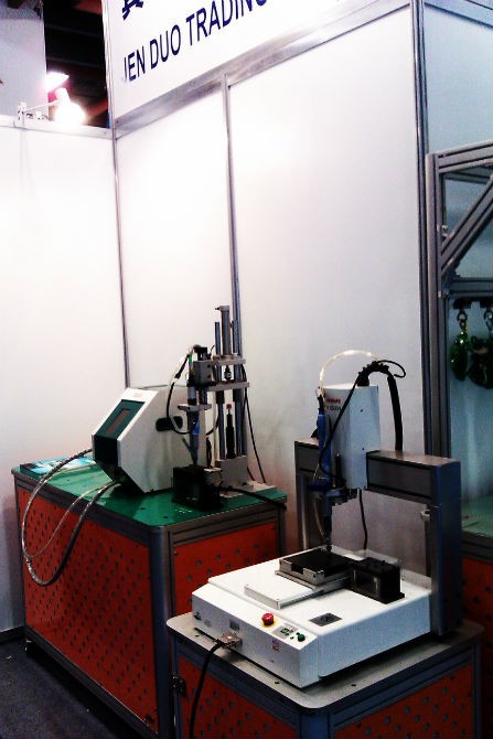 2012 台北國際汽車零配件/車用電子展覽會 SEALS政茂 自動鎖螺絲機、送料機