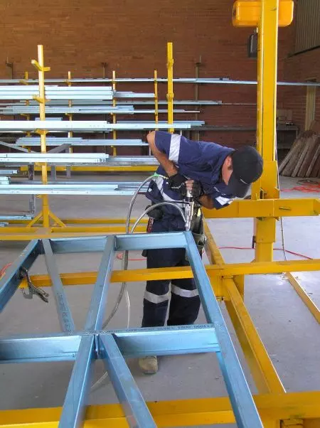 Operator Fastening Steel Structure