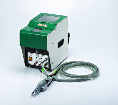 Alimentador Automático de Parafusos com conjunto de chaves de fenda telescópica - Alimentador Automático de Parafusos com Design de Ativação por Alavanca (Modelo: CM-40T) (Volume: M3 x 15 2000 pcs) (Capacidade: 30 pcs/min)