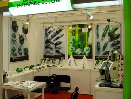 2004 德国科隆五金展SEALS政茂展示全系列产品