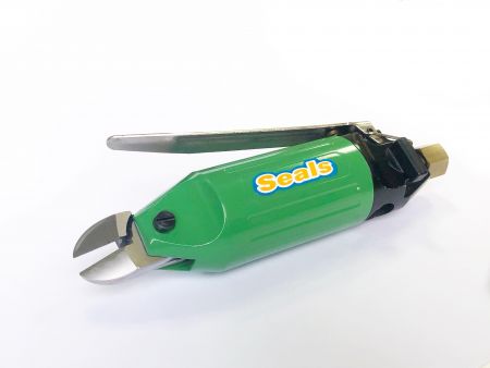 Megmutatja a termék jobb oldali megjelenését és penge szerkezetét.