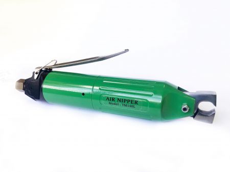 YM-140L légvágó / terminál prés hátulnézete, kiemelve a modell címkét és a légbeömlő csatlakozást.