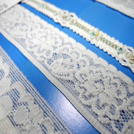 Máy đan móc tự động nhiều thanh chất lượng cao 608-R16B200 cho mẫu ren
