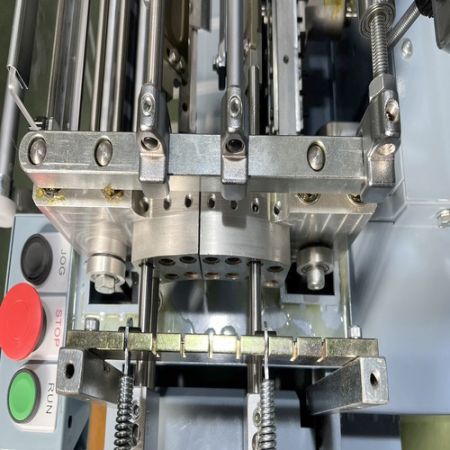 Soporte de doble barra de la máquina de tejer de ganchillo de aguja compuesta