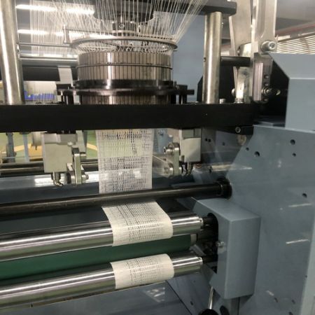 Machine à tricoter en filet pour bandage en filet, filet de fruits, production de filet de saucisse