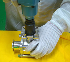 pemasangan katup kupu-kupu