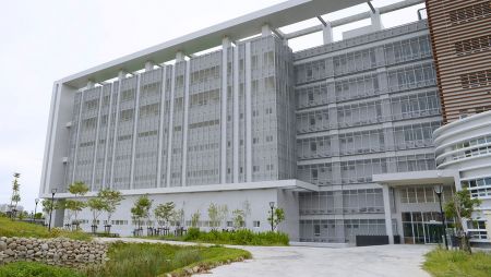 The newly constructed Taiwan Ciaotou District Court Building occupies a prominent position among the major courthouses in Kaohsiung.