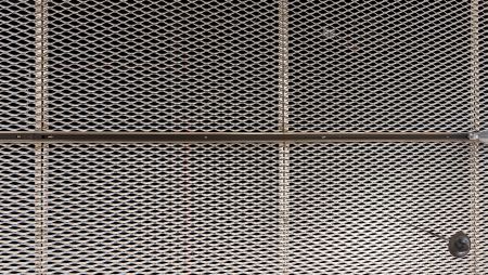 SKA 20-49 type Aluminum expanded mesh contributes to a more comfortable indoor environment.