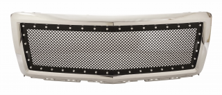 Rejilla frontal de cromo.