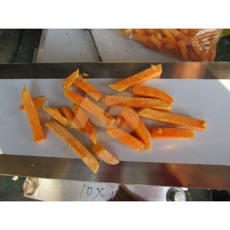 切地瓜籤 (可切馬鈴薯、蕃薯、地瓜、芋頭，可更換刀組調整切條寬度，切條尺寸 6mm x 6mm ~ 20mm x 20mm。)