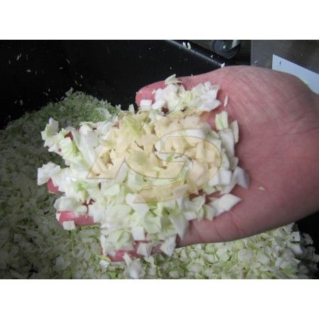 高麗菜切段(適用於根莖類及葉菜類切丁、片、絲。葉菜端切割長度: 1mm ~ 30mm。)