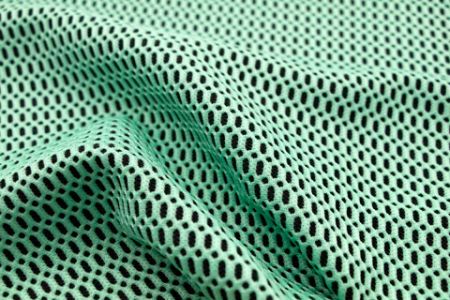 CORDURA® AFT:3D 三明治网布透气。