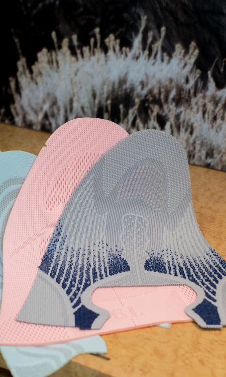 CORDURA® Advanced Fabric为中良代理的英威达高强力纺织品系列,具有高耐磨性与抗撕裂性佳的特色