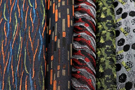 Le tissu en jacquard à fils teints CORDURA re/cor™ a un look tendance