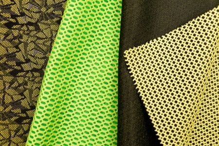Le tissu CORDURA® est durable et excellent en résistance à l'abrasion et en capacité de résistance à la déchirure.