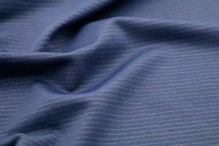 X-STATIC® 银纤维布料是天然且永久性的抗菌抑臭纺织品。