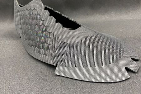 Einteiliges Mehrzweck-Verbundobermaterial.