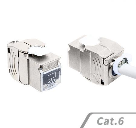 Keystone-Buchse vorne und hinten Verwenden Sie einen Kabelbinder, um das Kabel zu fixieren