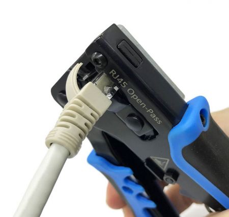 Supports 8P8C Ethernet Cat.5e, Cat6 and Cat6A Easy Pass-through modular plugs