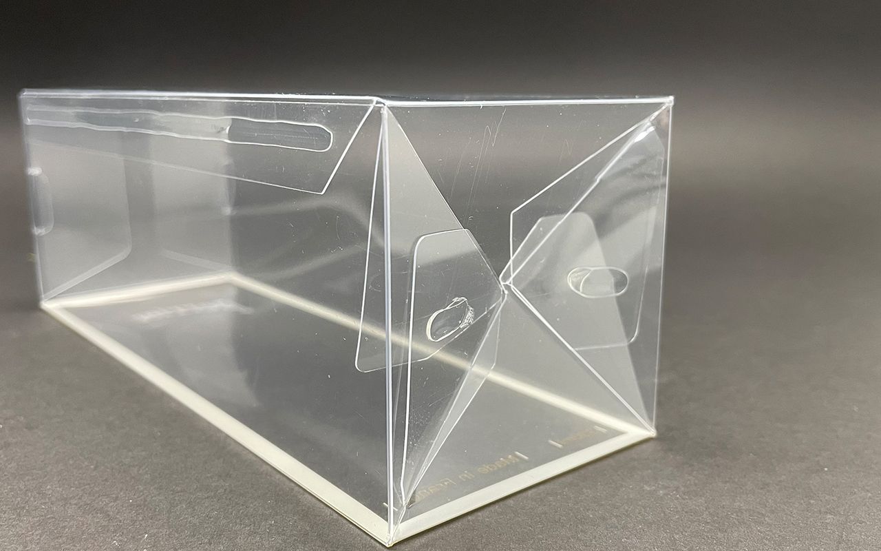 Kényelmes összeszerelés tuck aljával