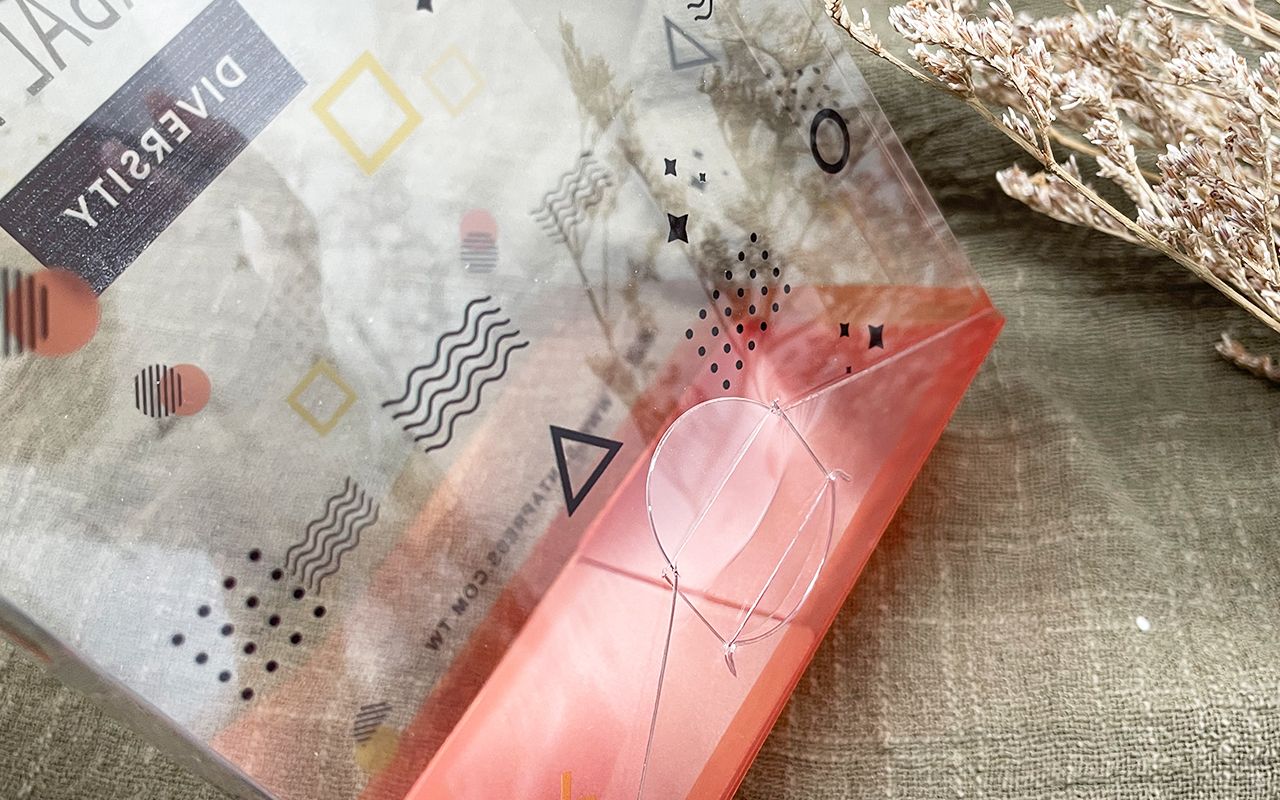 簡單美觀的微笑扣