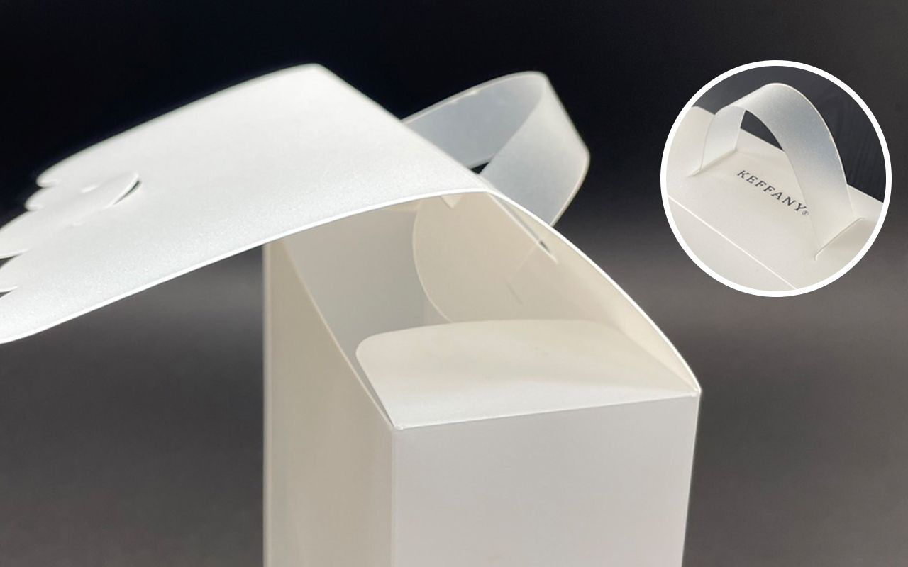 Integrated Molded Handle Design