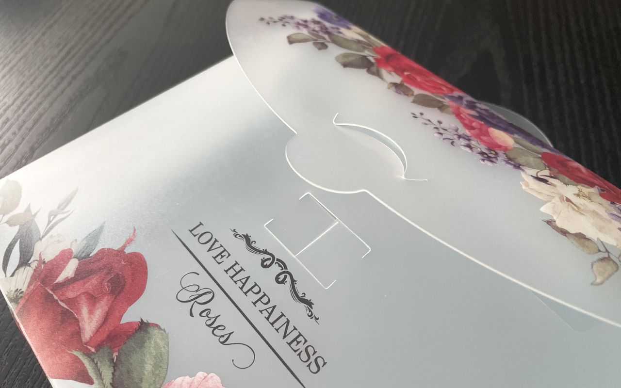 Elegáns mosolygó zártervezés