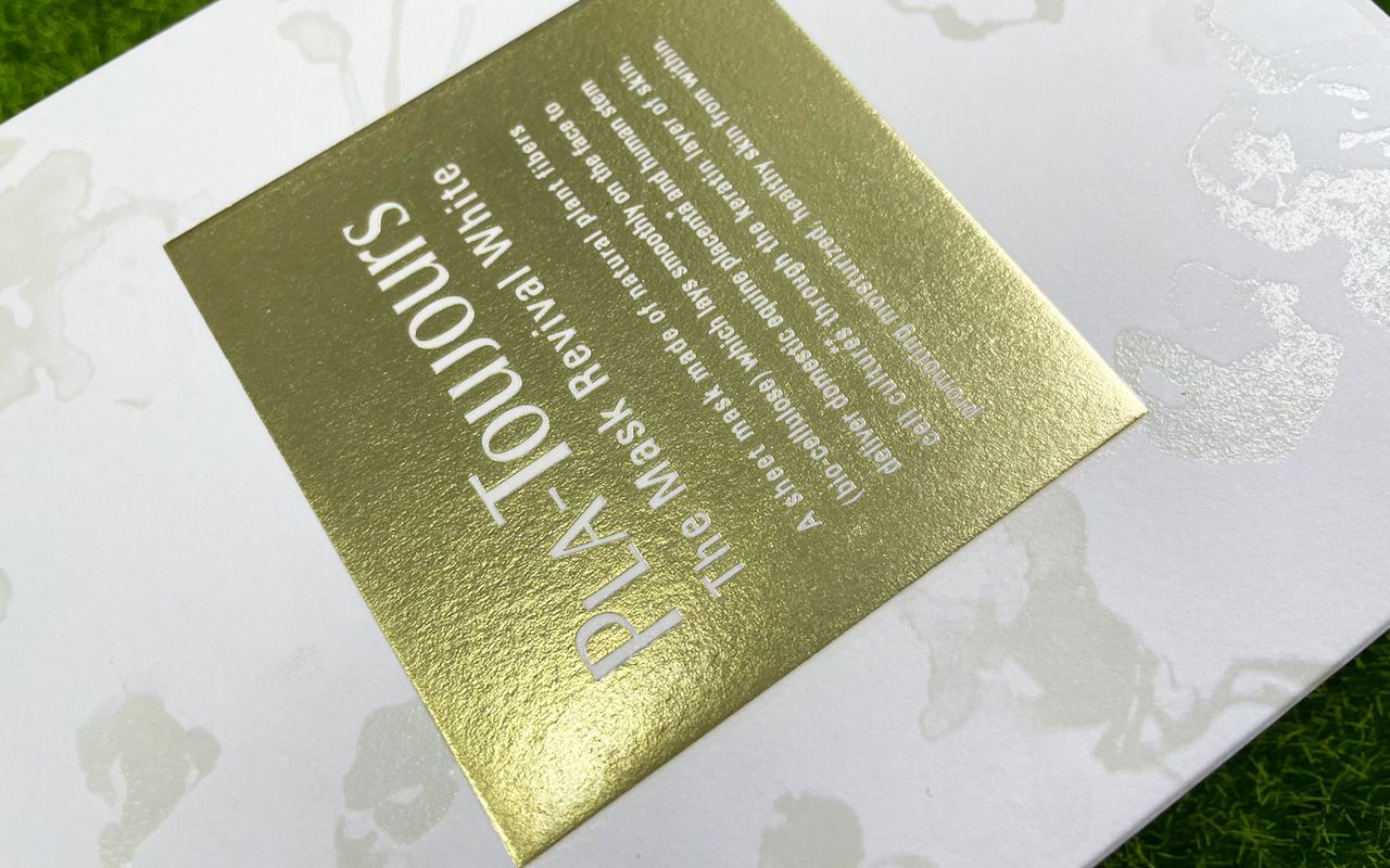 Divatos elegancia fólianyomással