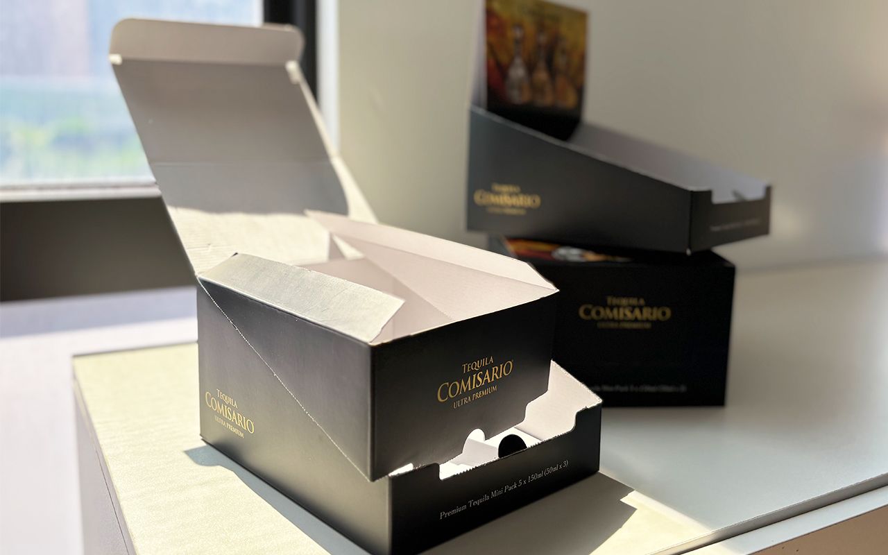 オールインワンの配送&ディスプレイボックス