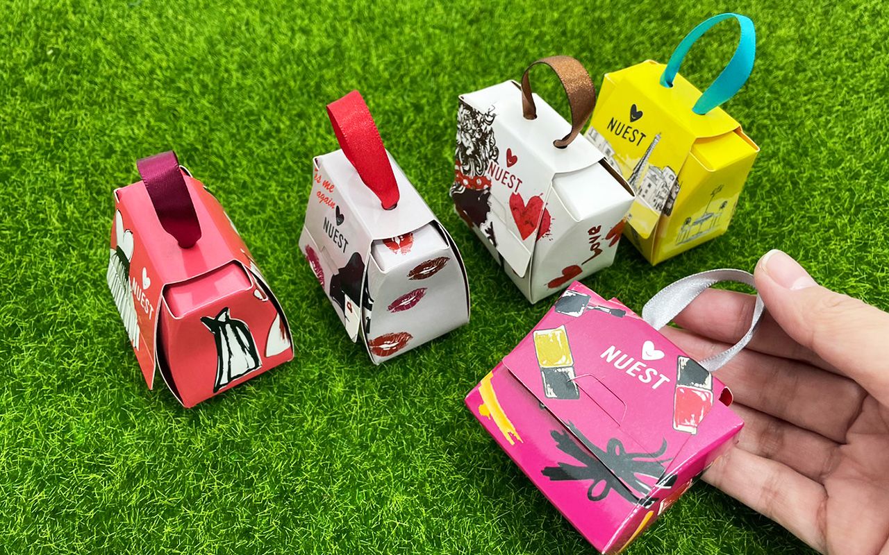 Thiết kế ruy băng tinh xảo và tinh tế