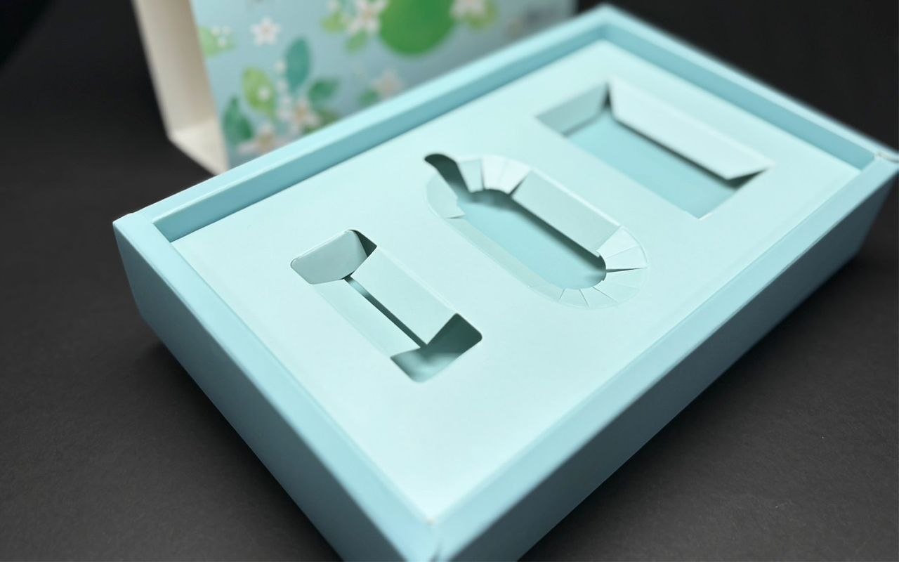 Refined Protective Insert for Enhanced Product Presentation